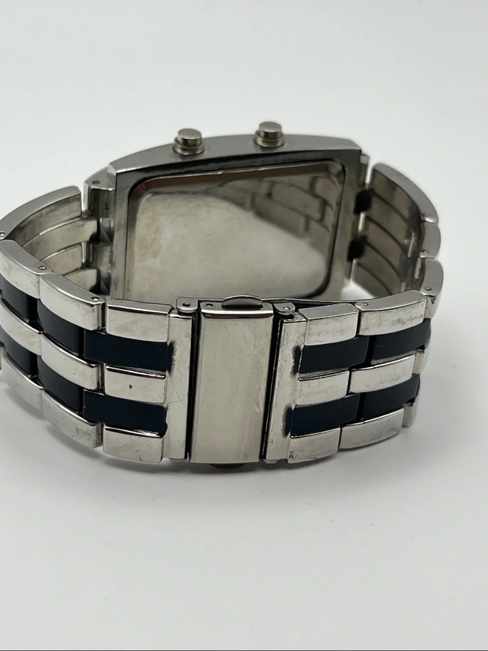 N/A sleek watch